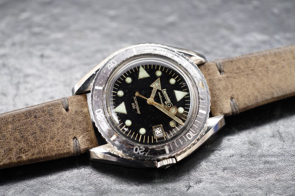 Eberhard & Co. Scafograf 200 Gilt Black dial Vintage Diver