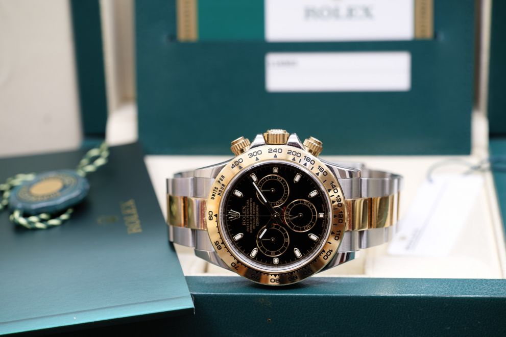 Rolex Daytona SS/ Gold 18kt Black dial TAG B/p Full set