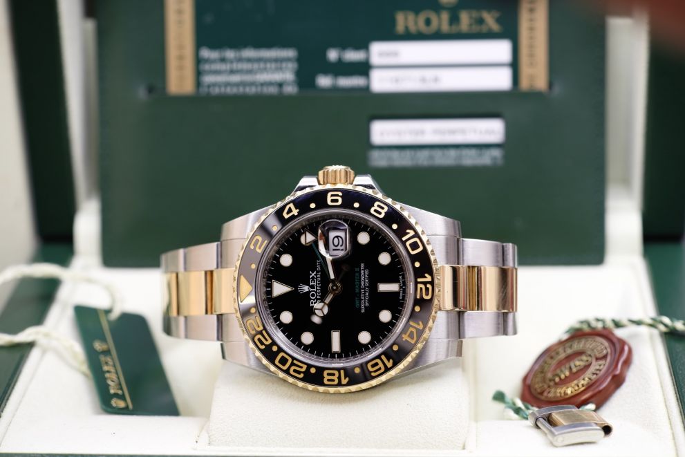 Rolex GMT-Master II Ref. 116713LN SS / Gold 18kt TAG b/p Full set