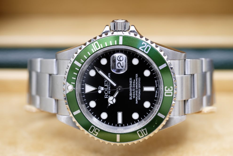 Rolex Submariner Date Ref. 16610LV "Fat four" F1 full set