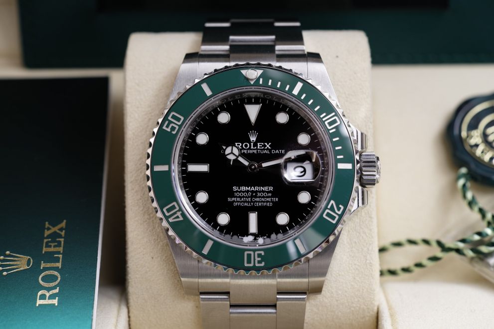 Rolex Submariner date Ref. 126610LV "Starbucks" Like Mint Full set