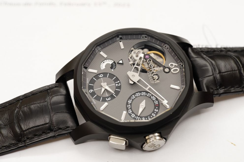 CORUM ADMIRL'S CUP SEAFENDER - TOURBILLON GMT