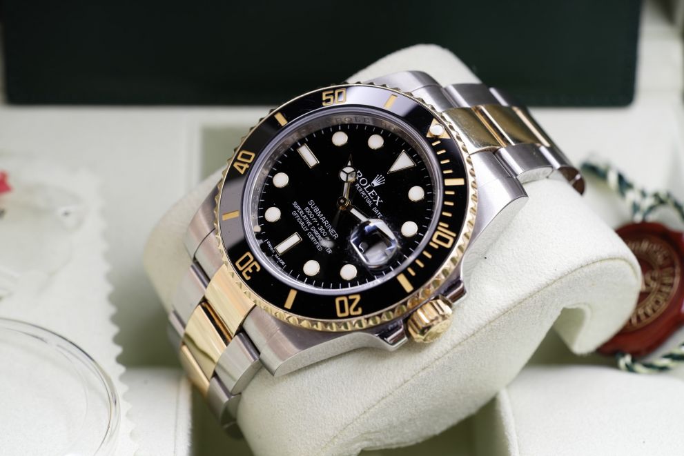 Rolex Submariner Date Ref. 116613LN SS / Gold Black Dial Full set