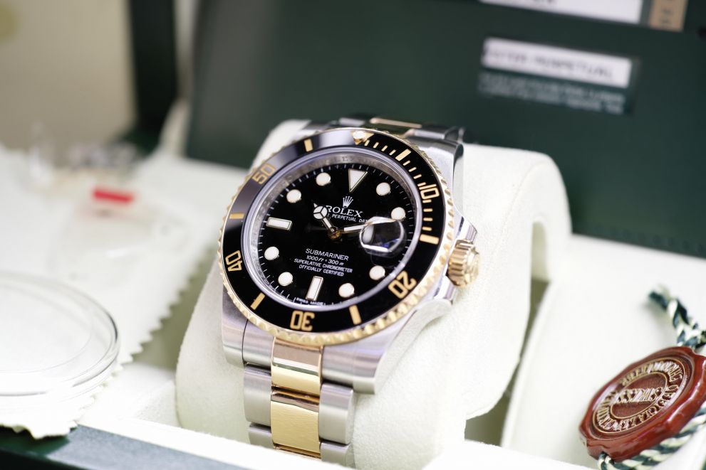 Rolex Submariner Date Ref. 116613LN SS / Gold Black Dial Full set