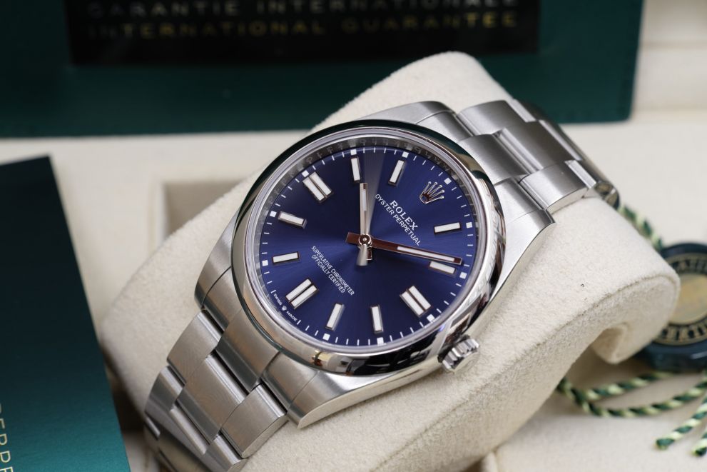 Rolex Oyster Perpetual 41 Ref. 124300 Blue Soleil dial Full set b/p Like mint